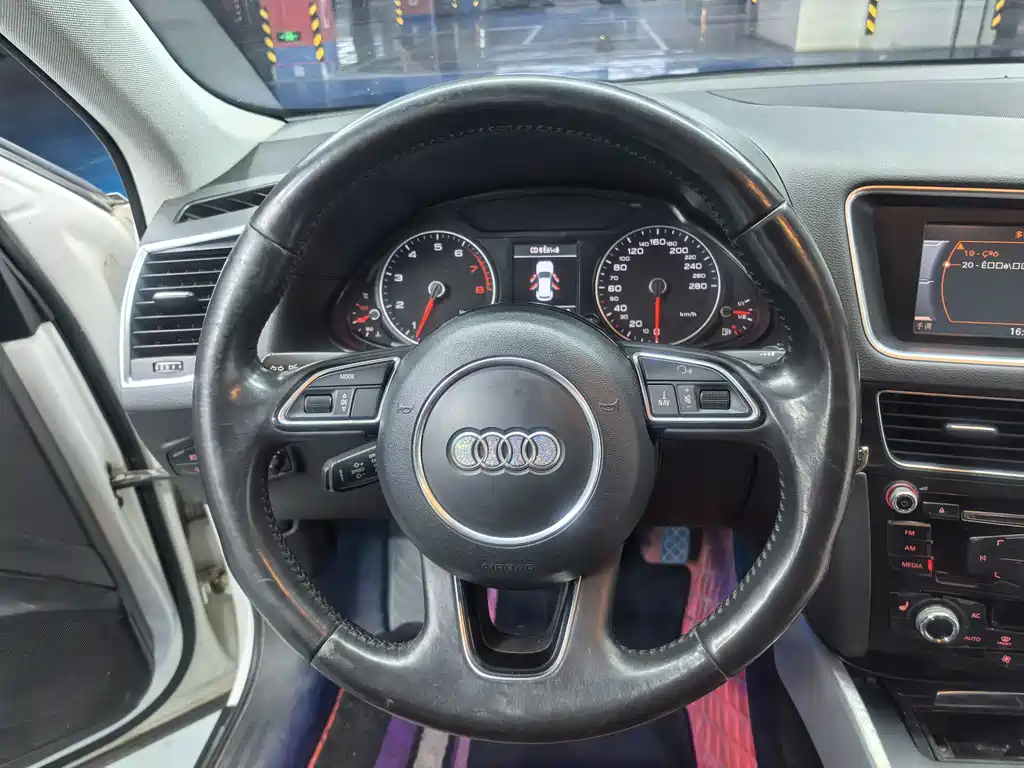 Audi Audi Q5 2013 40 TFSI Technology Package 2014 - thumbnail 10