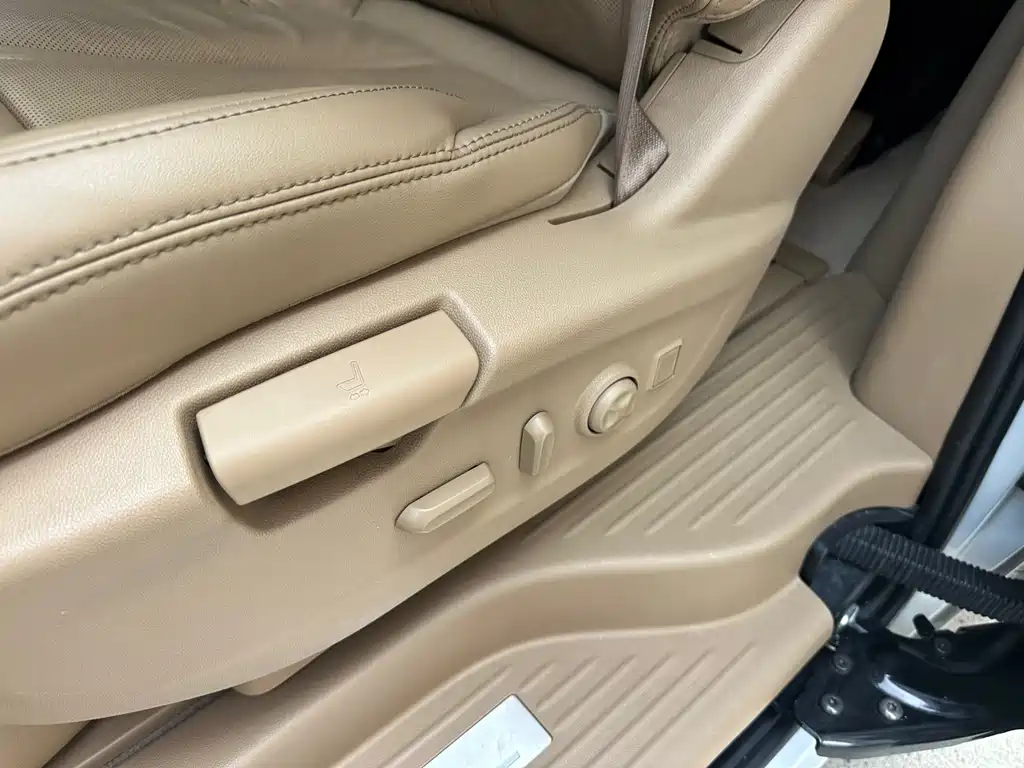 Buick Buick GL8 2018 ES 28T Flagship Model China VI 2019 - thumbnail 18