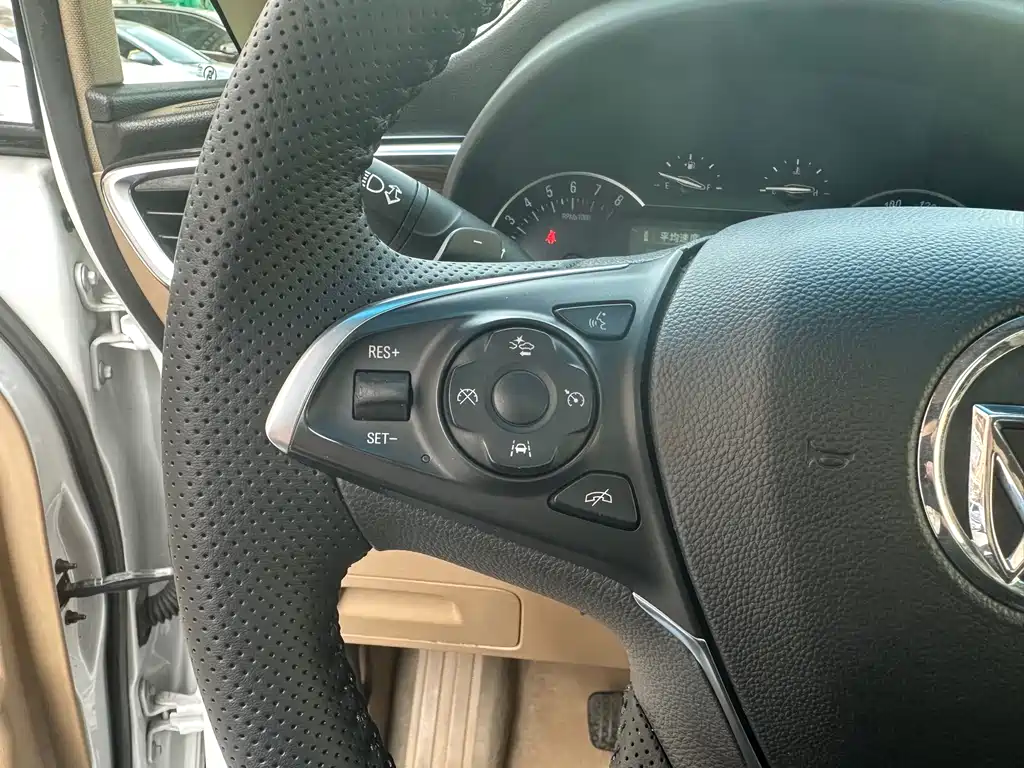 Buick Buick GL8 2018 ES 28T Flagship Model China VI 2019 - thumbnail 27