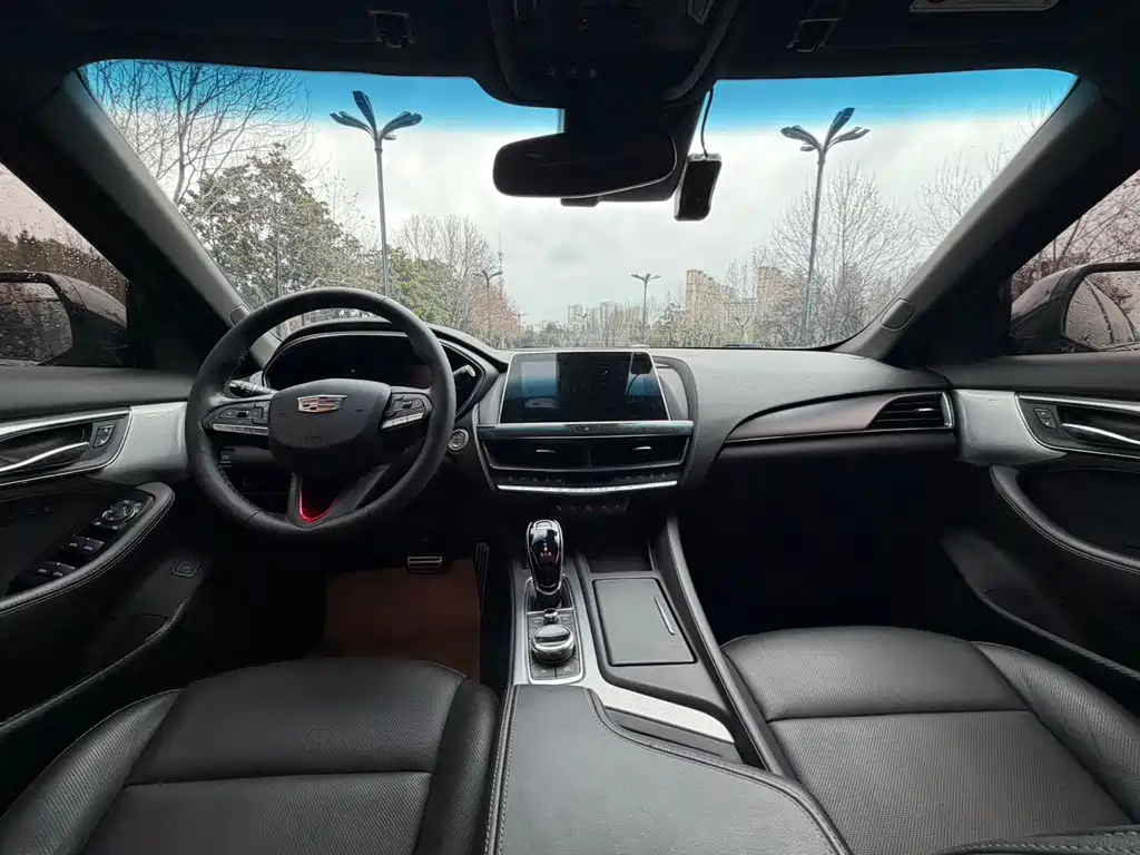 Cadillac Cadillac CT5 2023 28T Luxury 2023 - thumbnail 5