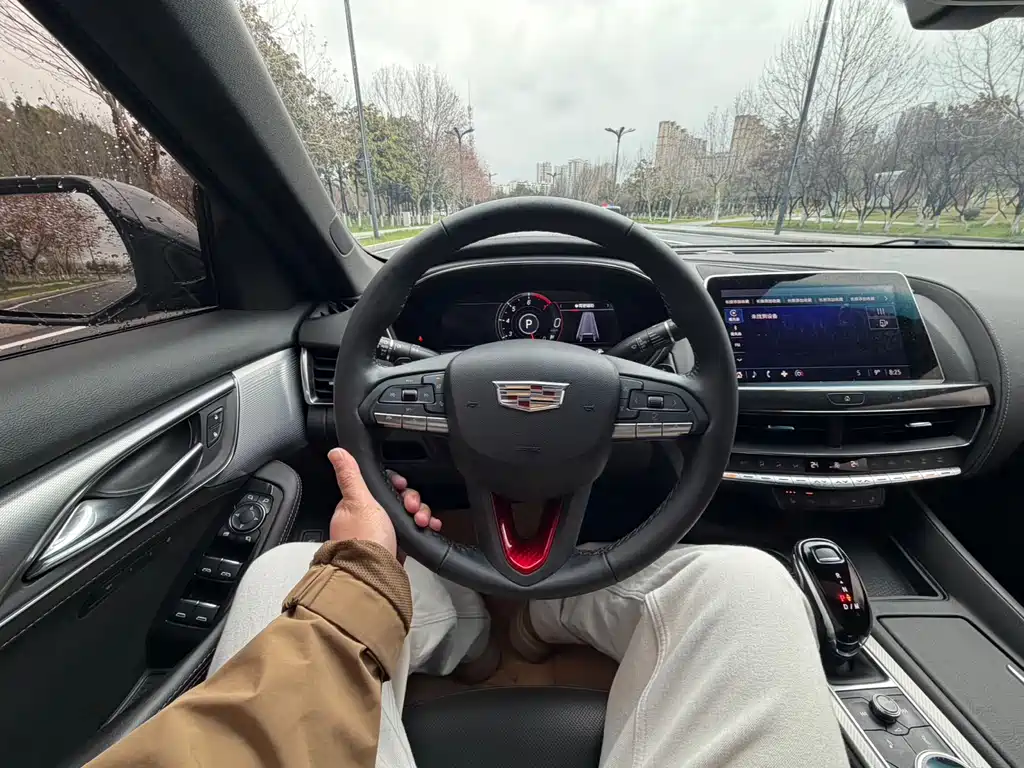 Cadillac Cadillac CT5 2023 28T Luxury 2023 - thumbnail 10