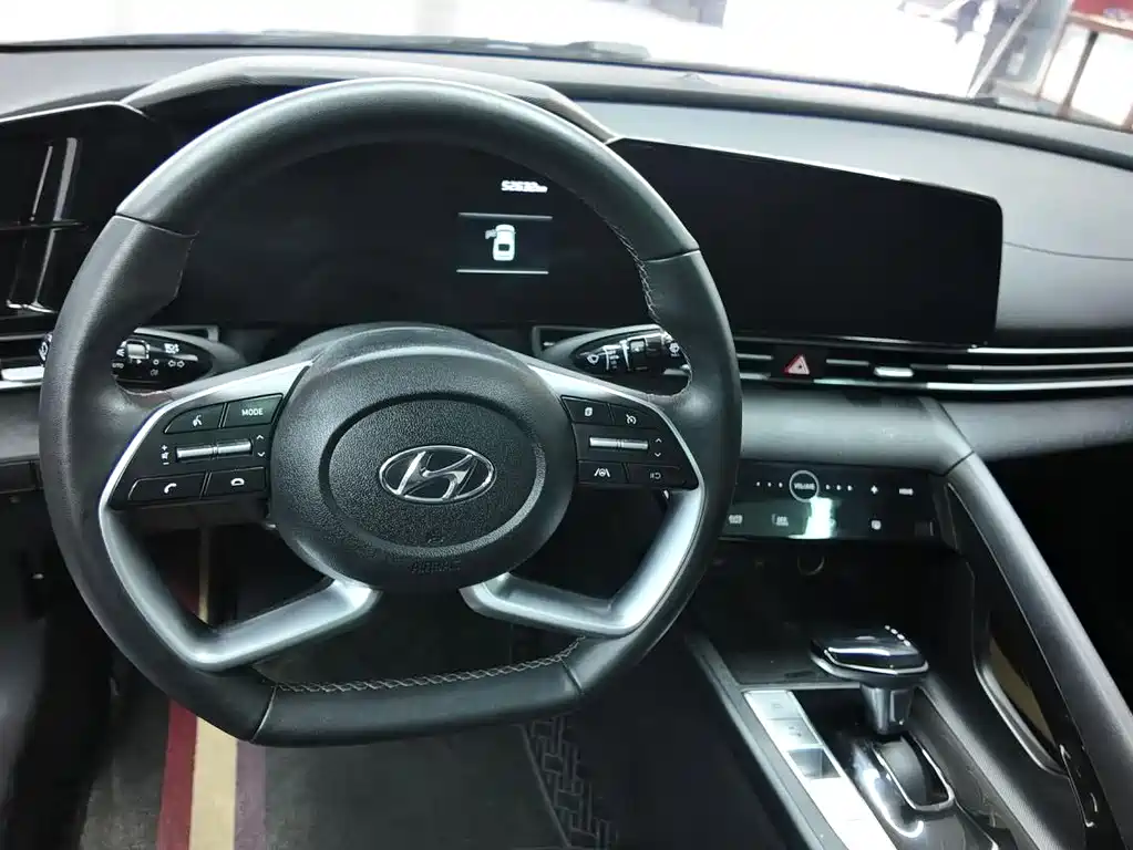 Hyundai Hyundai Elantra 2021 1.5L CVT GLS Premium Edition 2021 - thumbnail 9