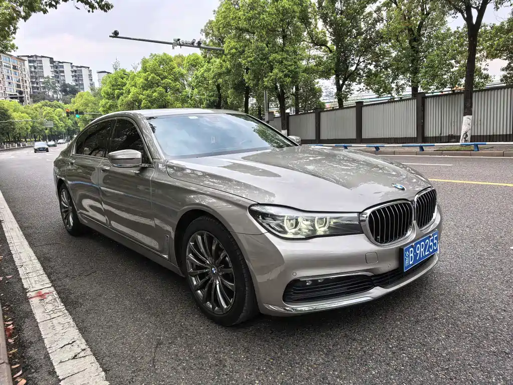 BMW BMW 7 Series 2016 730Li Leading Edition 2017 - thumbnail 3