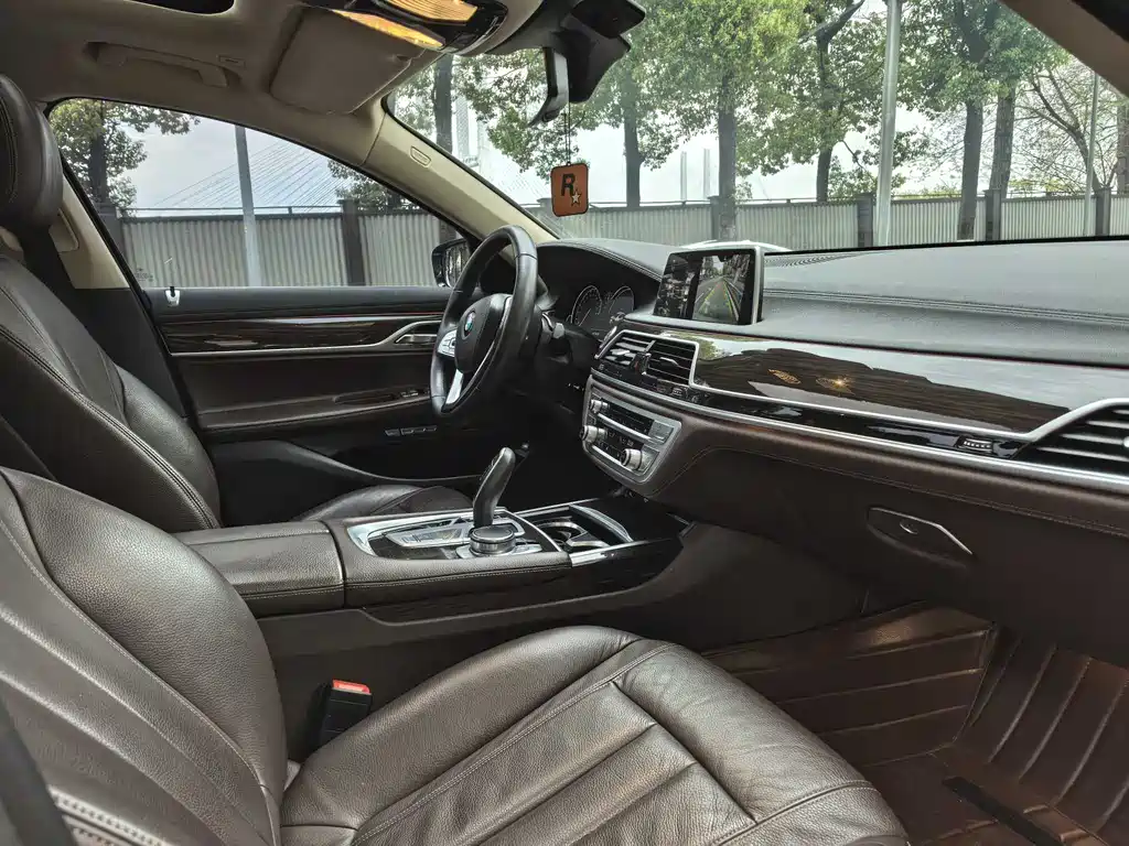 BMW BMW 7 Series 2016 730Li Leading Edition 2017 - thumbnail 4
