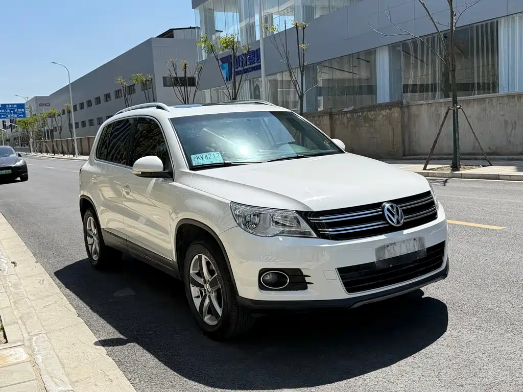 Volkswagen Volkswagen Tiguan 2010 1.8TSI Automatic AWD Elite Edition 2011 - thumbnail 3
