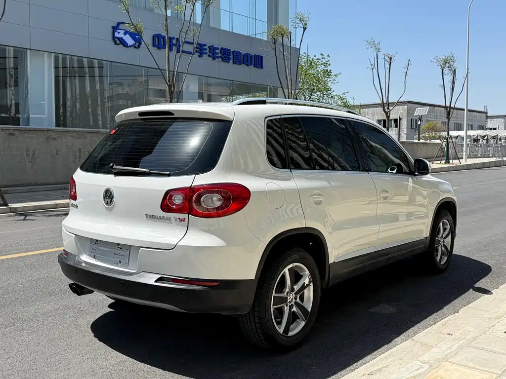 Volkswagen Volkswagen Tiguan 2010 1.8TSI Automatic AWD Elite Edition 2011 - thumbnail 14