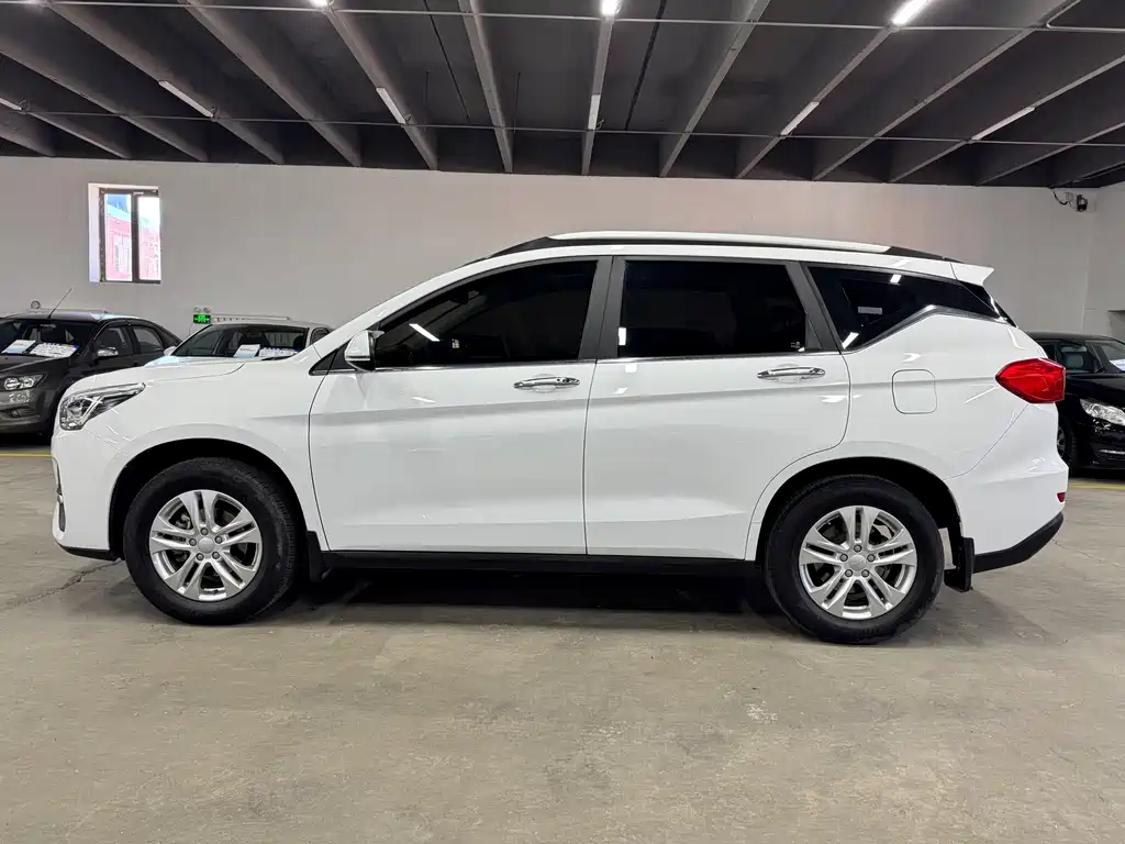 Haval Haval M6 2021 PLUS 1.5T DCT Elite Intelligent Connectivity Model 2021 - thumbnail 4