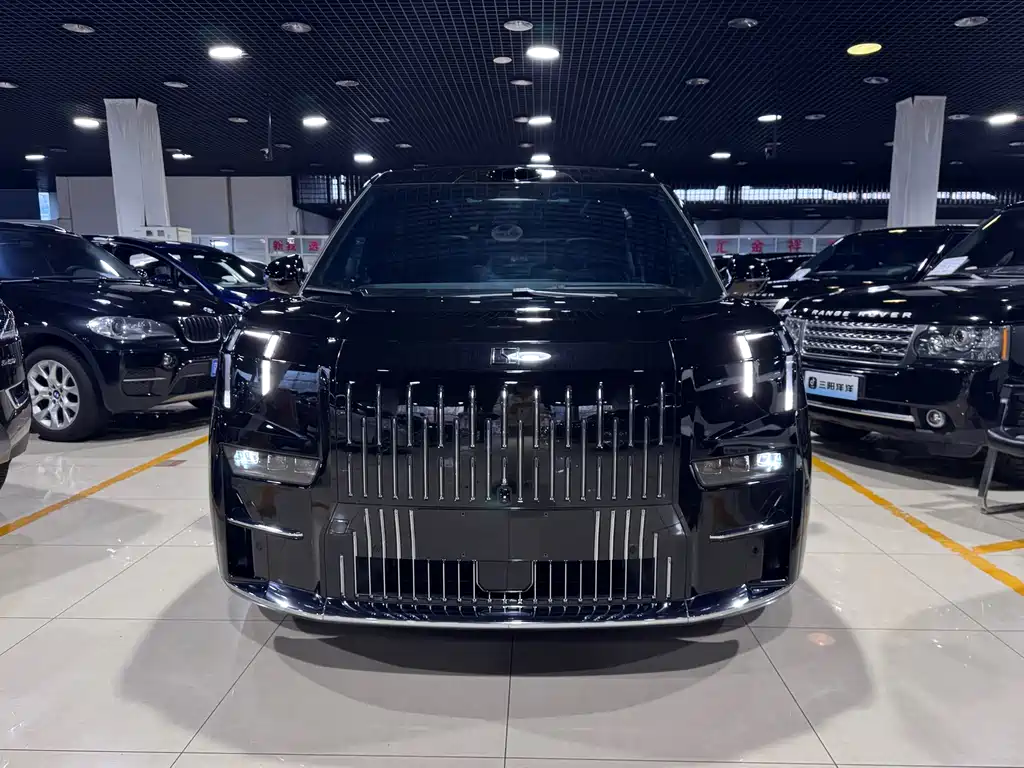 Zeekr Zeekr 009 2024 Six-Seat Executive Edition AWD 108kWh 2026 - thumbnail 2