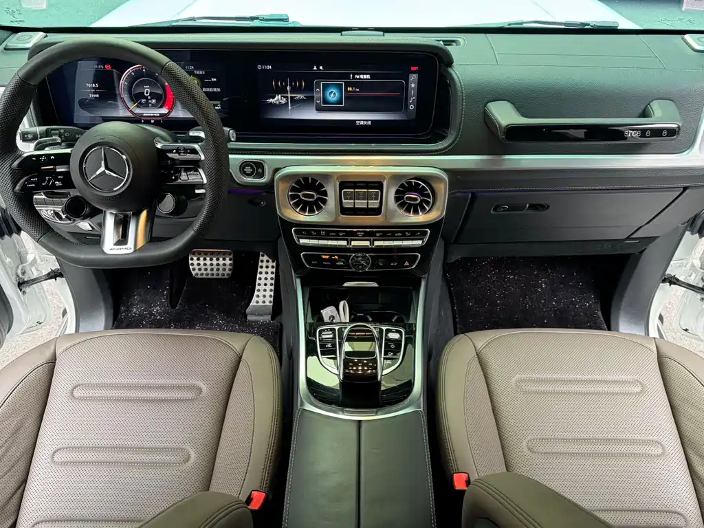 Mercedes-Benz Mercedes-Benz G-Class 2024 G 400 d Euro-spec 2024 - thumbnail 11
