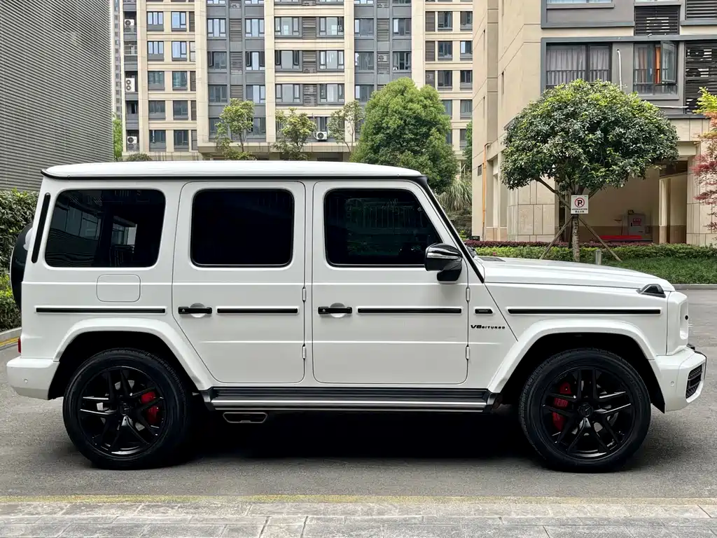 Mercedes-Benz Mercedes-Benz G-Class 2024 G 400 d Euro-spec 2024 - thumbnail 14