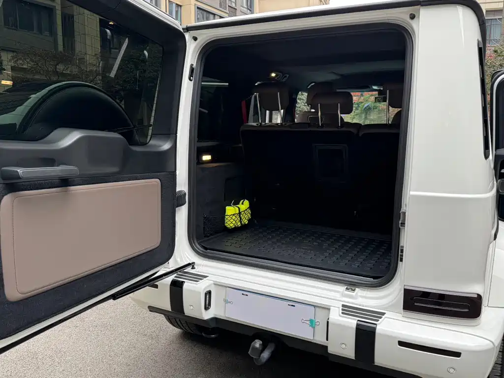 Mercedes-Benz Mercedes-Benz G-Class 2024 G 400 d Euro-spec 2024 - thumbnail 15