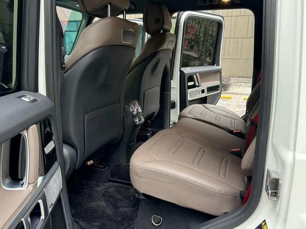 Mercedes-Benz Mercedes-Benz G-Class 2024 G 400 d Euro-spec 2024 - thumbnail 18