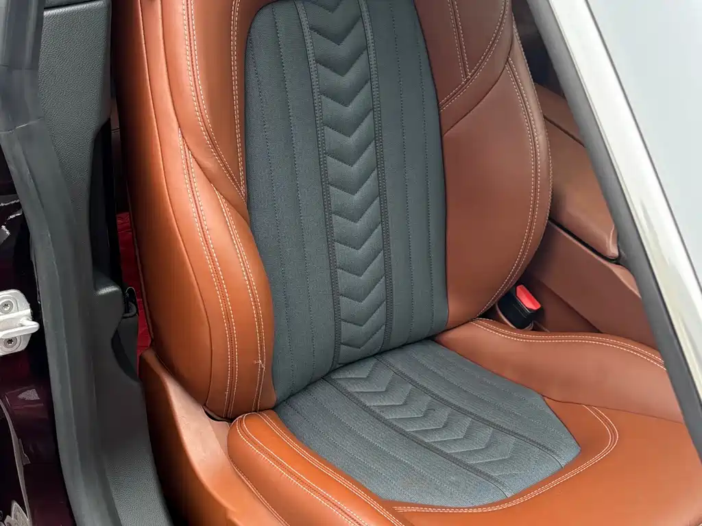 Maserati Chrysler 300C 2015 3.0T Standard Edition 2016 - thumbnail 11