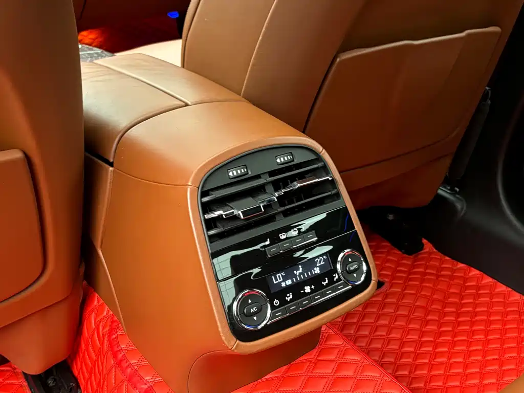 Maserati Chrysler 300C 2015 3.0T Standard Edition 2016 - thumbnail 14