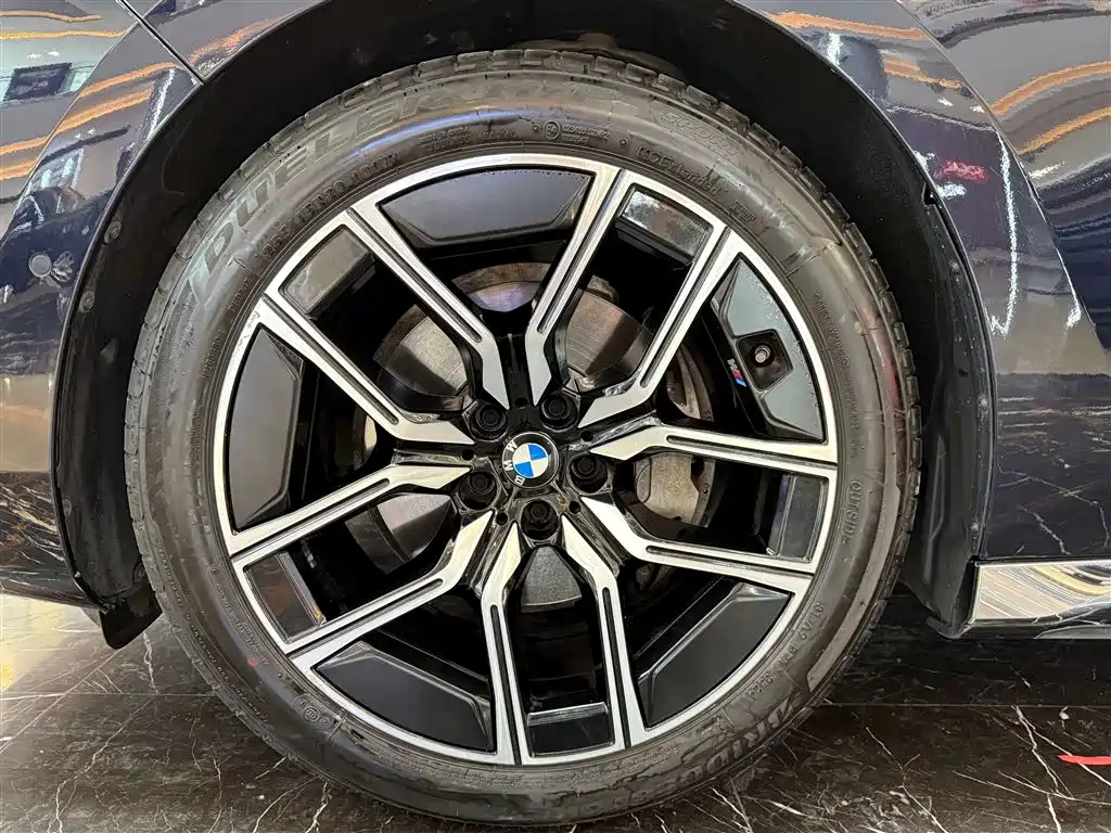 BMW BMW 7 Series 2023 735Li M Sport Package 2023 - thumbnail 4