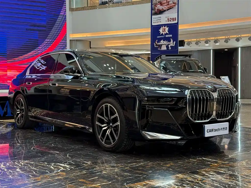 BMW BMW 7 Series 2023 735Li M Sport Package 2023 - thumbnail 13