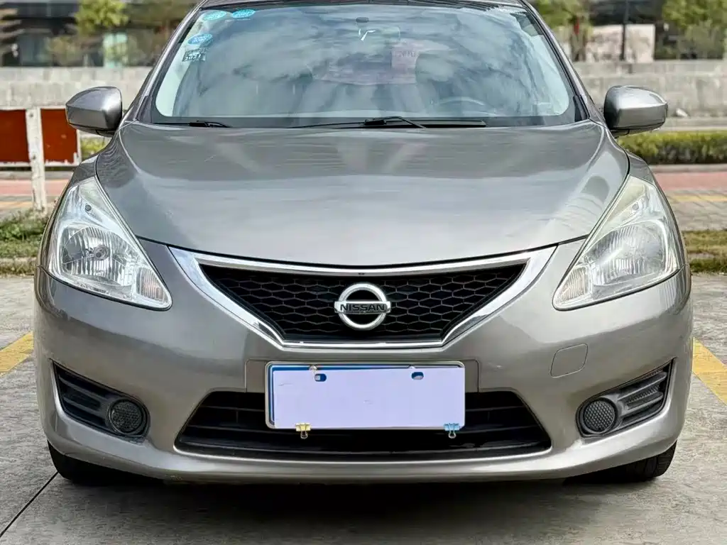 Nissan Nissan Tiida 2014 1.6L CVT Comfort Edition 2015 - thumbnail 2
