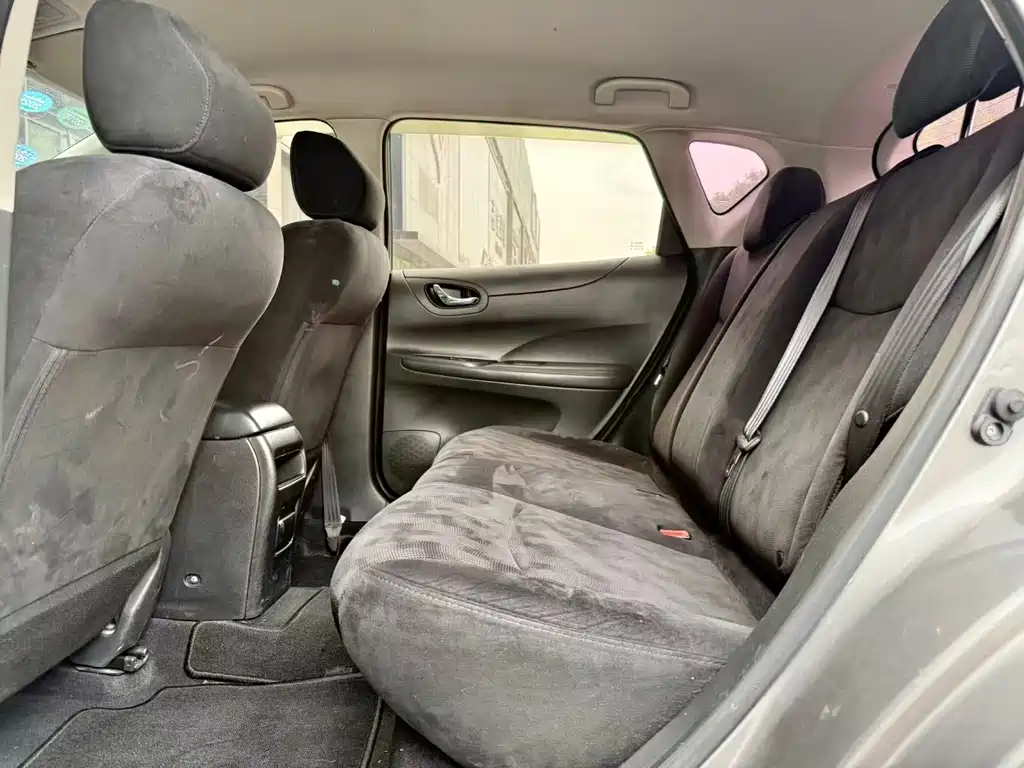 Nissan Nissan Tiida 2014 1.6L CVT Comfort Edition 2015 - thumbnail 6
