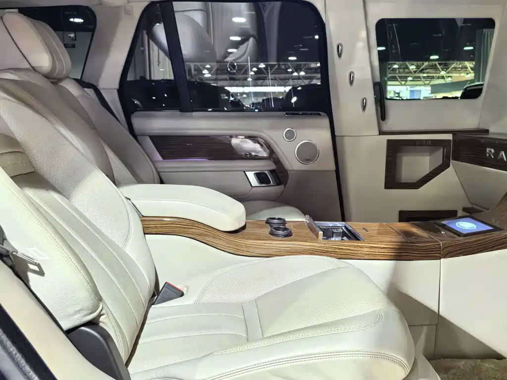 Land Rover Range Rover 2018 3.0T HSE First Edition US Specification 2018 - thumbnail 8