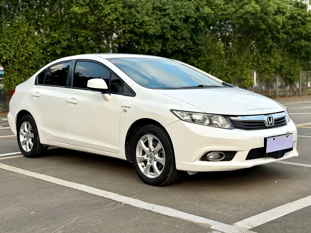 Honda Honda Civic 2013 10th Anniversary 1.8L Automatic Comfort Edition 2014 - thumbnail 3
