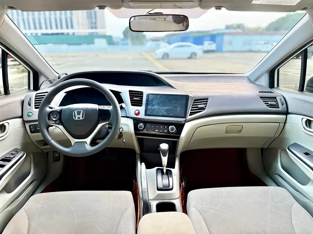 Honda Honda Civic 2013 10th Anniversary 1.8L Automatic Comfort Edition 2014 - thumbnail 5