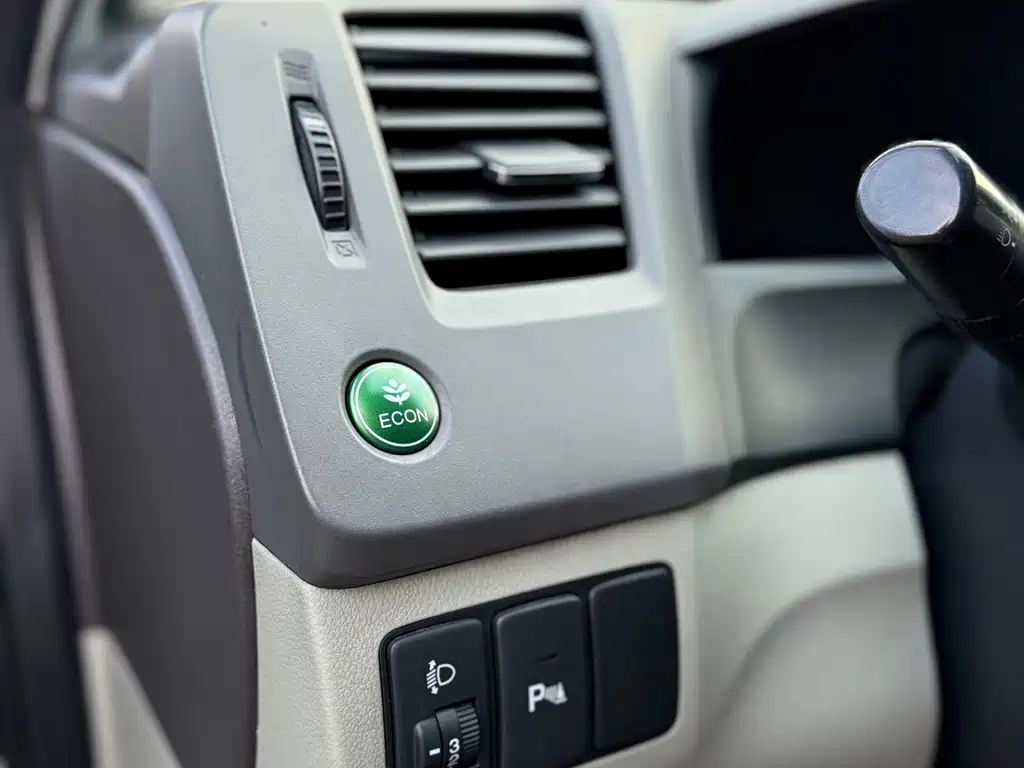 Honda Honda Civic 2013 10th Anniversary 1.8L Automatic Comfort Edition 2014 - thumbnail 12