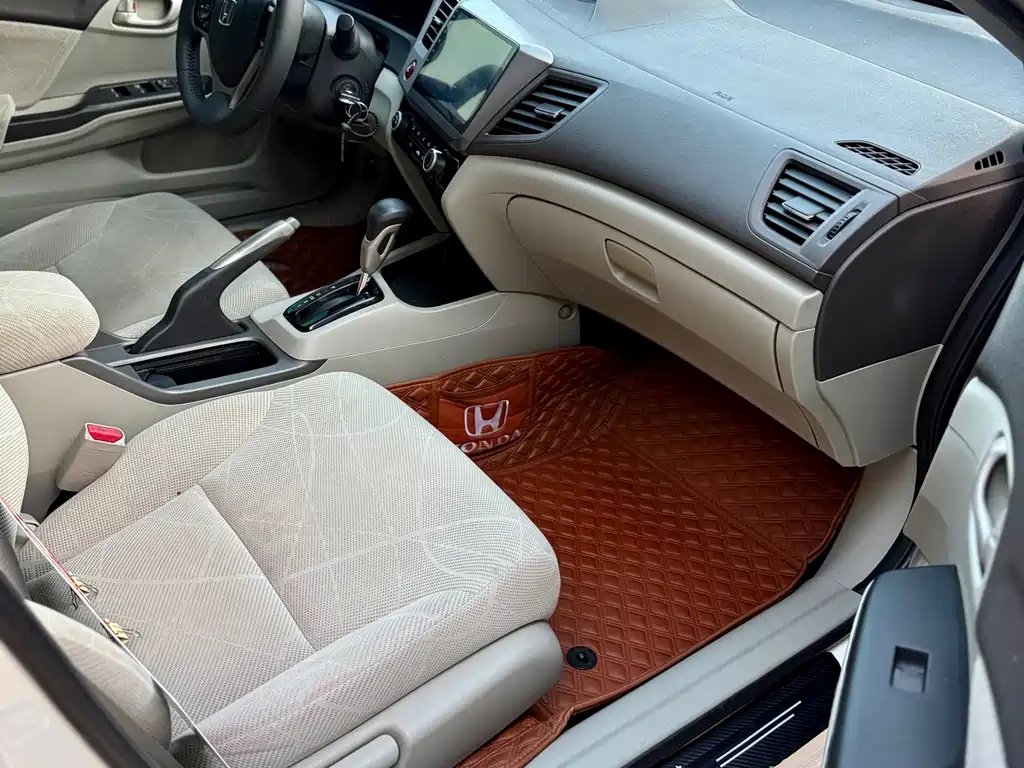 Honda Honda Civic 2013 10th Anniversary 1.8L Automatic Comfort Edition 2014 - thumbnail 18