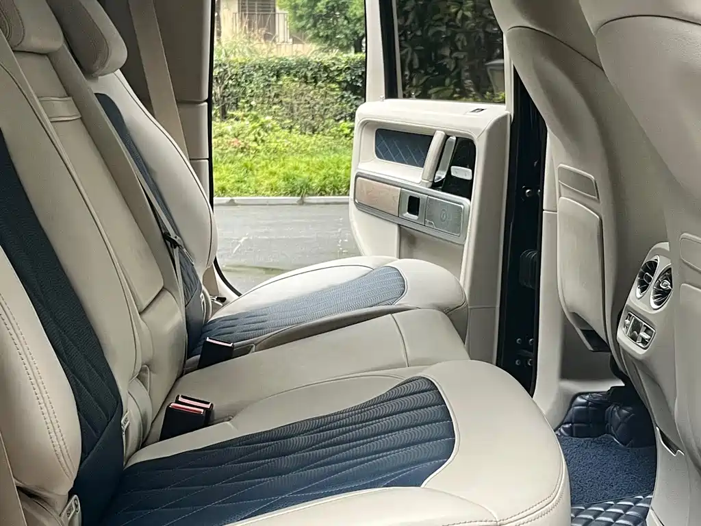 Mercedes-Benz Mercedes-Benz G-Class 2020 G 500 Time Capsule Special Edition 2020 - thumbnail 16
