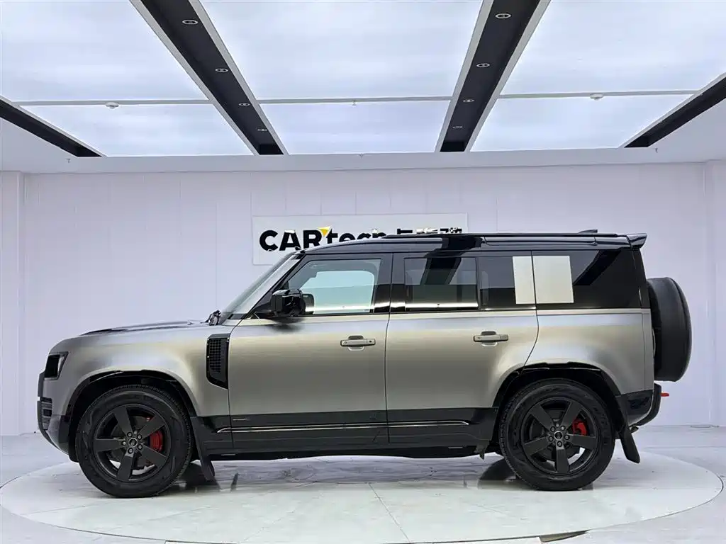Land Rover Land Rover Defender 2025 110 3.0T P400 X 2024 - thumbnail 2