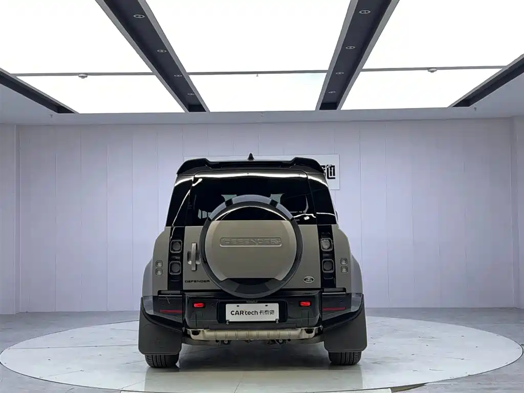 Land Rover Land Rover Defender 2025 110 3.0T P400 X 2024 - thumbnail 4