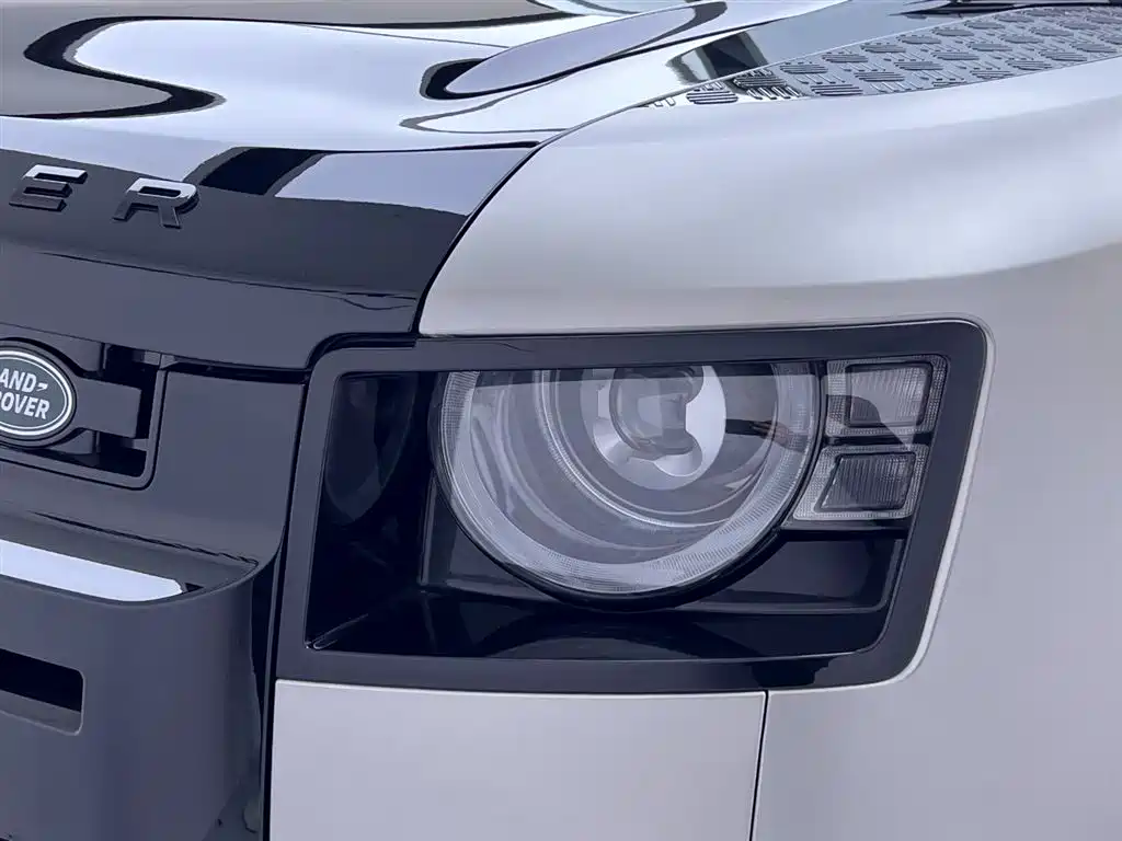 Land Rover Land Rover Defender 2025 110 3.0T P400 X 2024 - thumbnail 12