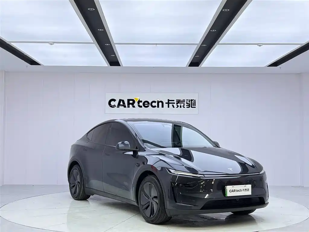 Tesla Model Y 2025 Long Range AWD First Edition 2025 - thumbnail 7