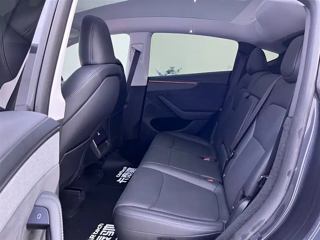 Tesla Model Y 2025 Long Range AWD First Edition 2025 - thumbnail 18