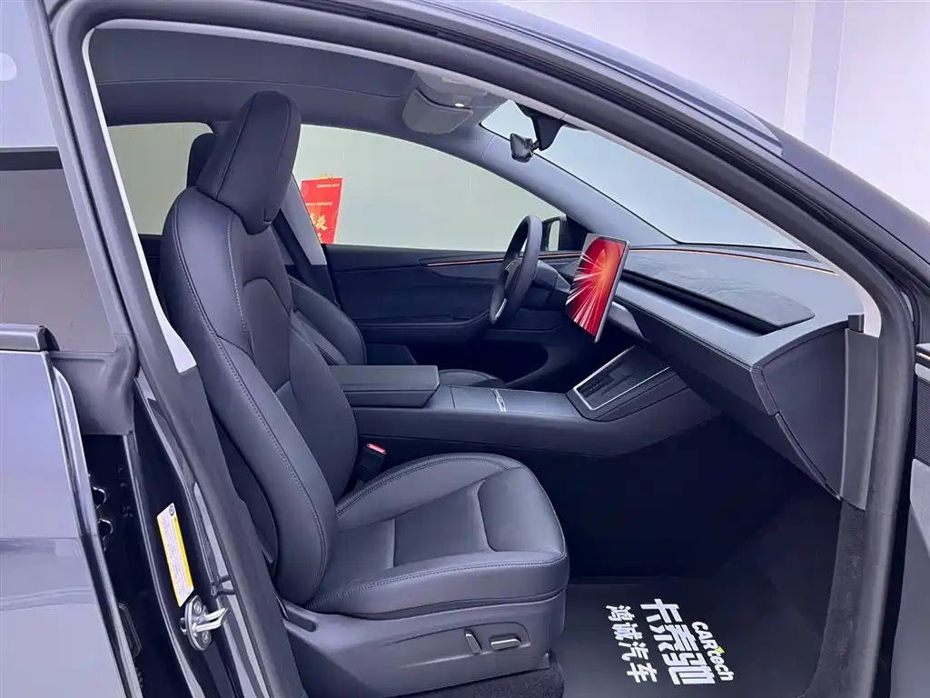 Tesla Model Y 2025 Long Range AWD First Edition 2025 - thumbnail 19