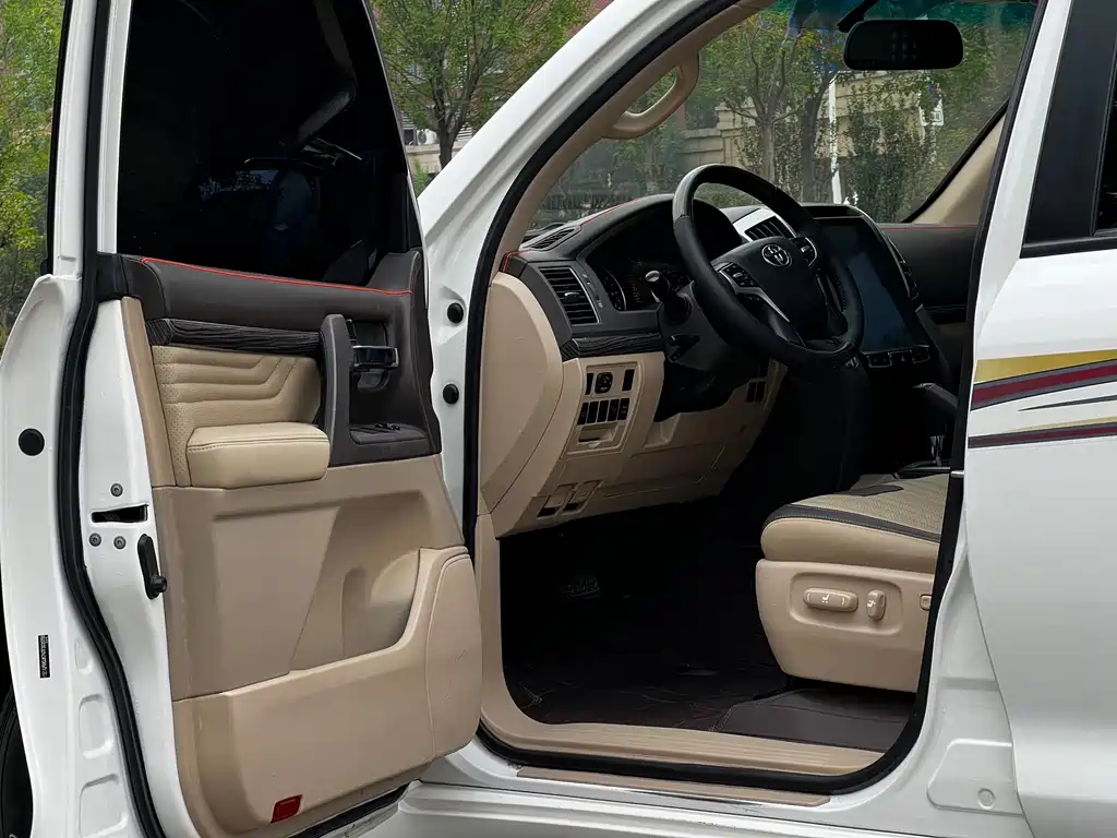 Toyota Land Cruiser 2012 4.0L Automatic VX 2016 - thumbnail 4