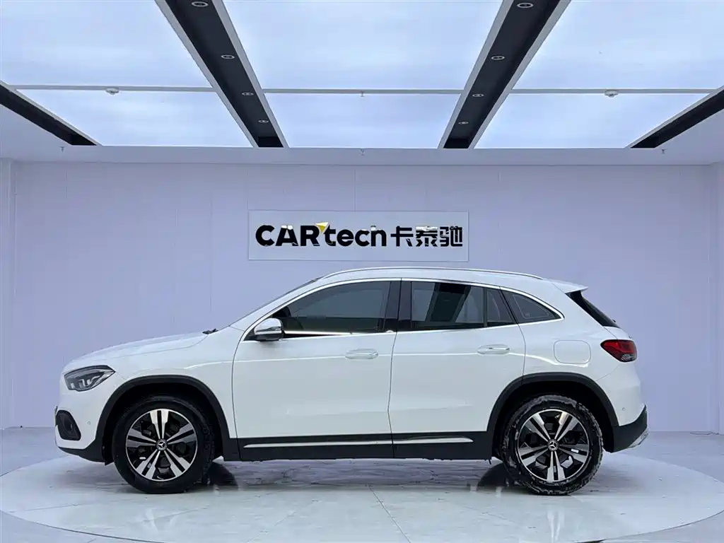 Mercedes-Benz Mercedes-Benz GLA 2020 GLA 200 2020 - thumbnail 2