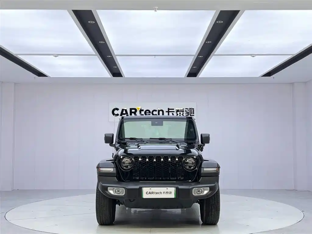 Jeep Jeep Wrangler 4xe Sahara 2021 4-Door 2.0T 2023 - thumbnail 8