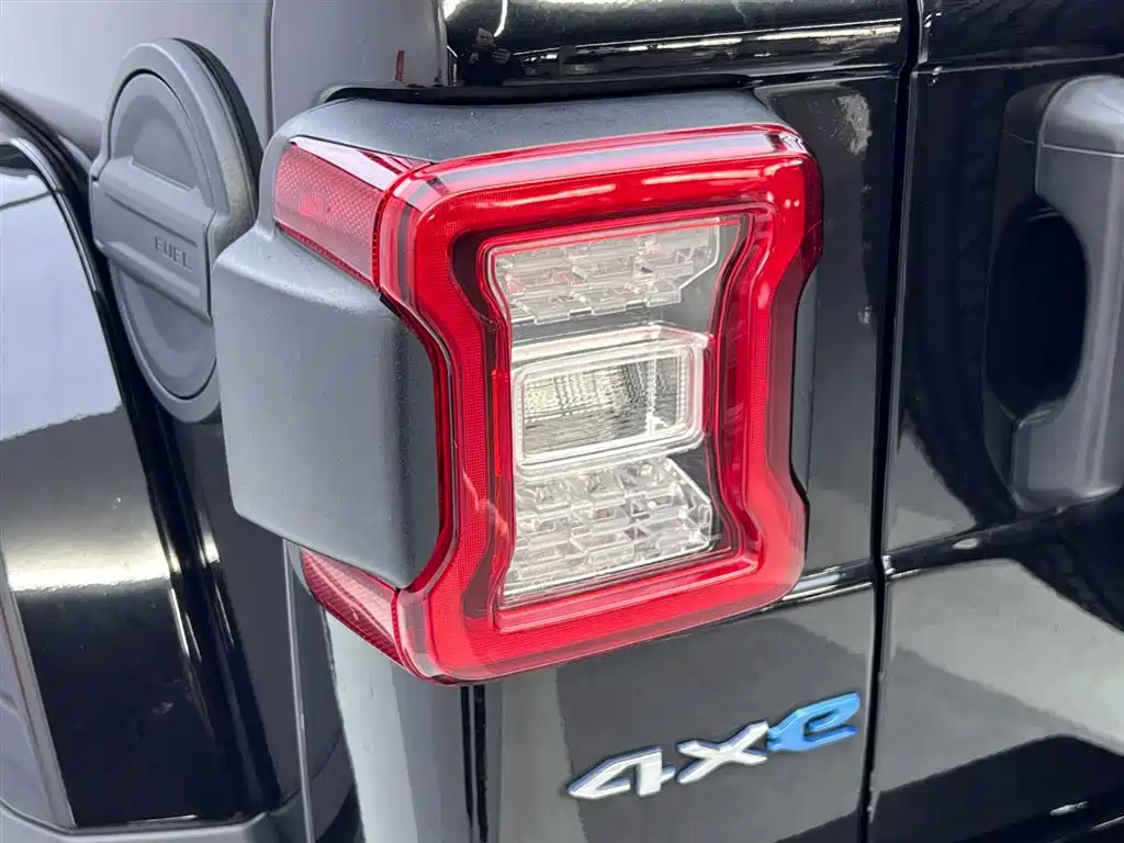 Jeep Jeep Wrangler 4xe Sahara 2021 4-Door 2.0T 2023 - thumbnail 10