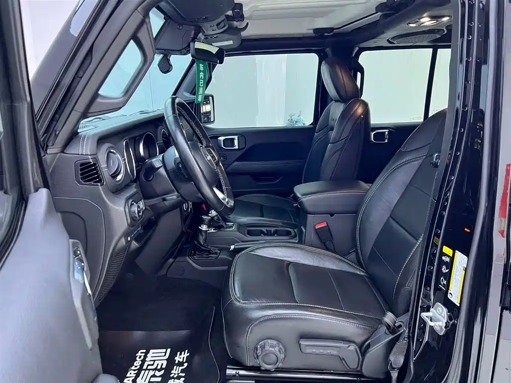 Jeep Jeep Wrangler 4xe Sahara 2021 4-Door 2.0T 2023 - thumbnail 15