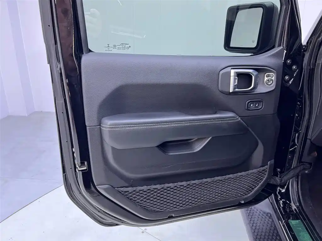 Jeep Jeep Wrangler 4xe Sahara 2021 4-Door 2.0T 2023 - thumbnail 16