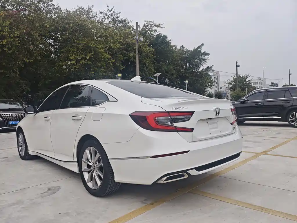 Honda Honda Accord 2022 260TURBO Luxury Edition 2022 - thumbnail 6