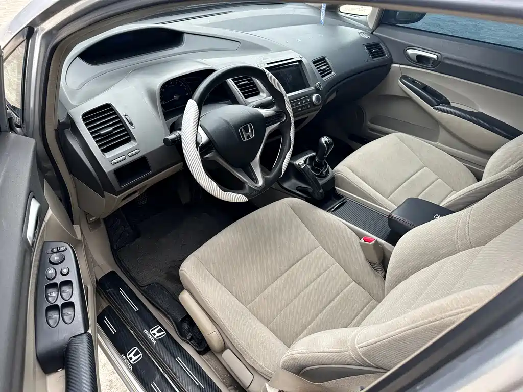 Honda Honda Civic 2009 1.8L Manual Comfort Edition 2010 - thumbnail 4
