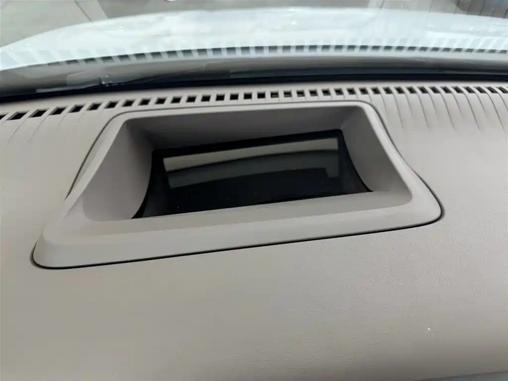 Denza DENZA D9 2022 DM-i 970 AWD Premium Edition 2023 - thumbnail 15