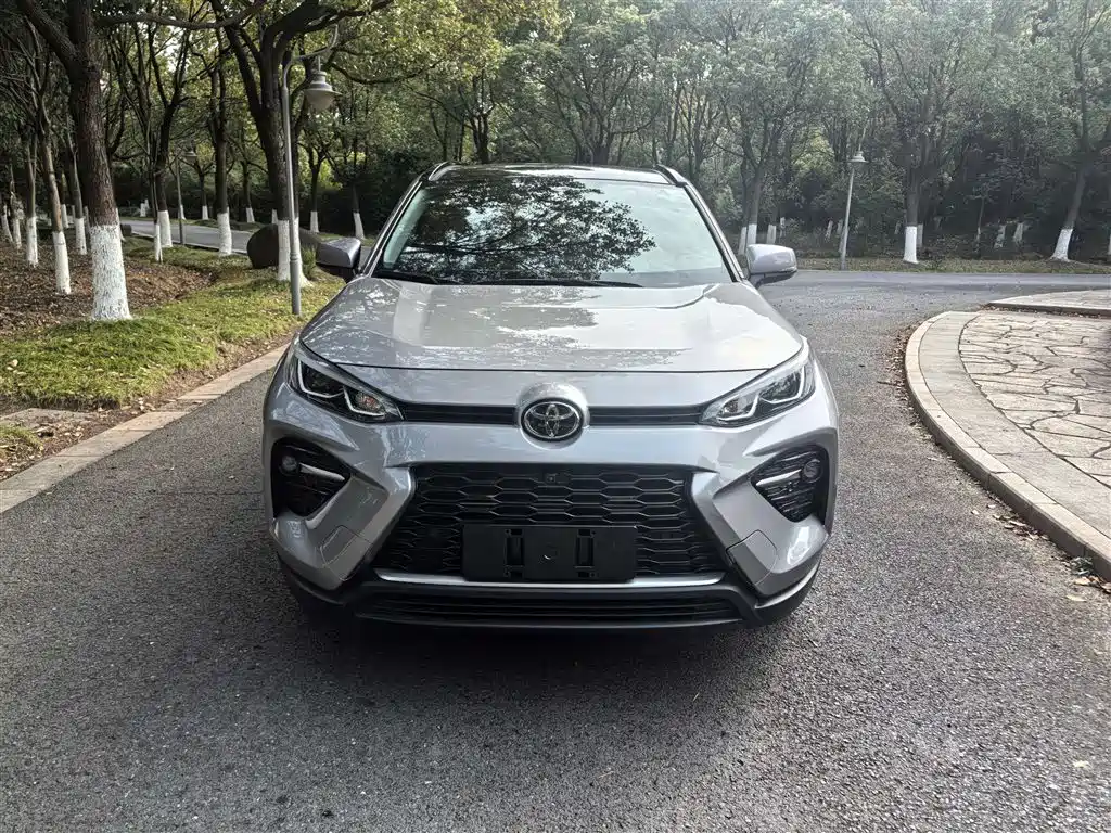 Toyota Venza 2023 2.0L CVT AWD Luxury Plus Edition 2024 - thumbnail 3