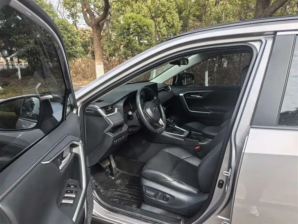 Toyota Venza 2023 2.0L CVT AWD Luxury Plus Edition 2024 - thumbnail 8