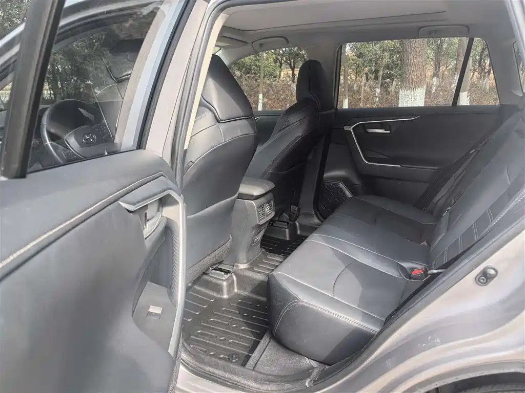 Toyota Venza 2023 2.0L CVT AWD Luxury Plus Edition 2024 - thumbnail 10