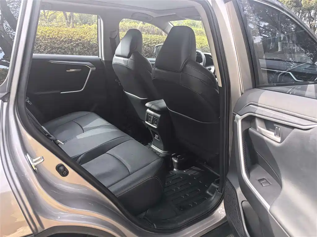 Toyota Venza 2023 2.0L CVT AWD Luxury Plus Edition 2024 - thumbnail 12