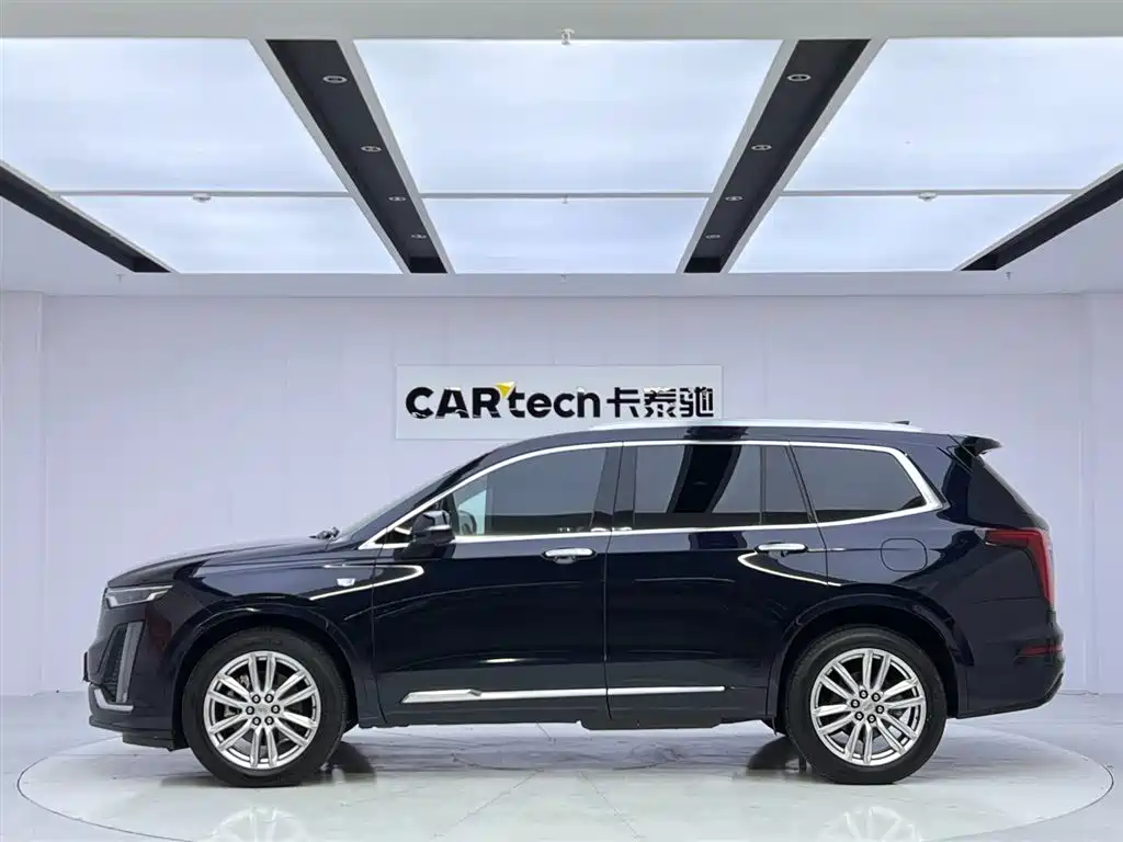 Cadillac Cadillac XT6 2022 2.0T AWD Luxury 7-seater 2023 - thumbnail 2