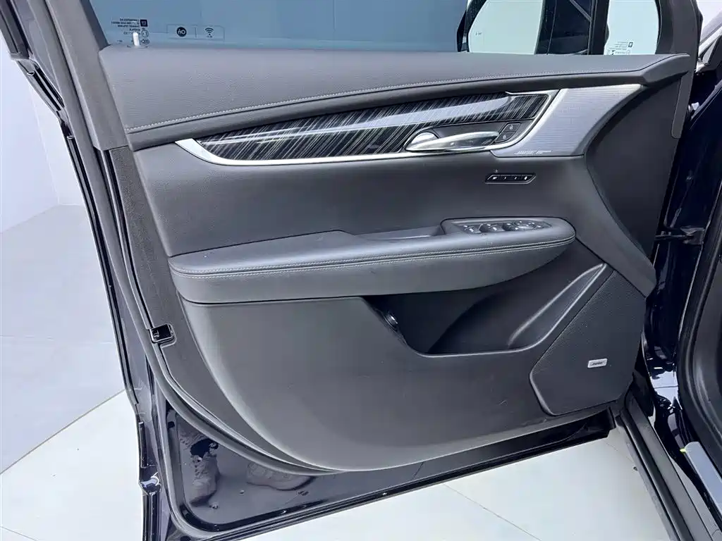 Cadillac Cadillac XT6 2022 2.0T AWD Luxury 7-seater 2023 - thumbnail 18