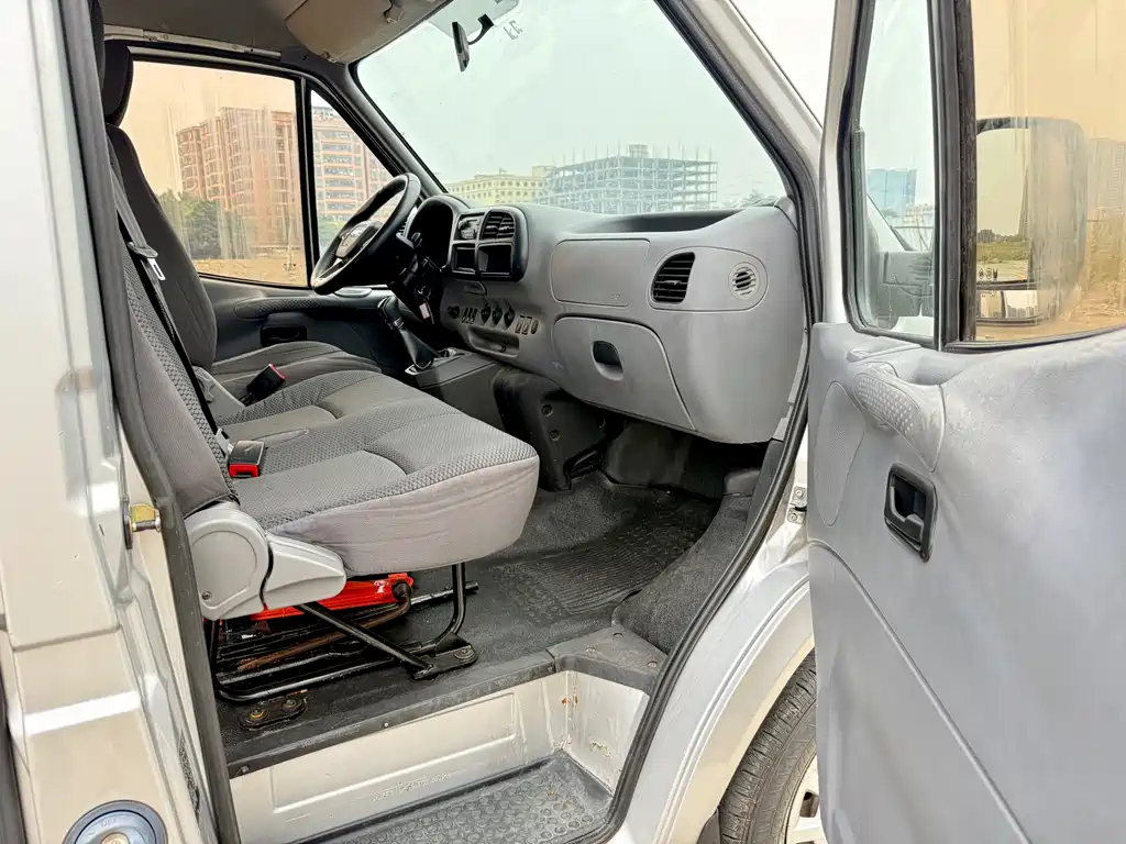 Jiangling Ford Transit 2017 2.8T Commercial Long Wheelbase Medium Roof 6/7/8 Seats JX493 2018 - thumbnail 12